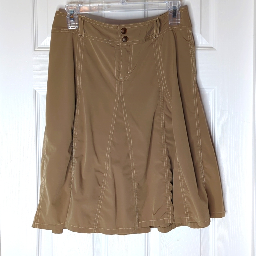 Athleta Skirt with built in shorts adjustable drawstring waist khaki in size ST